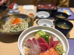 三文鱼寿司饭定食-小山日本料理(太古汇店)