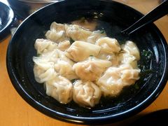 香菇小馄饨-真真鲜馄饨店(启蒙路店)