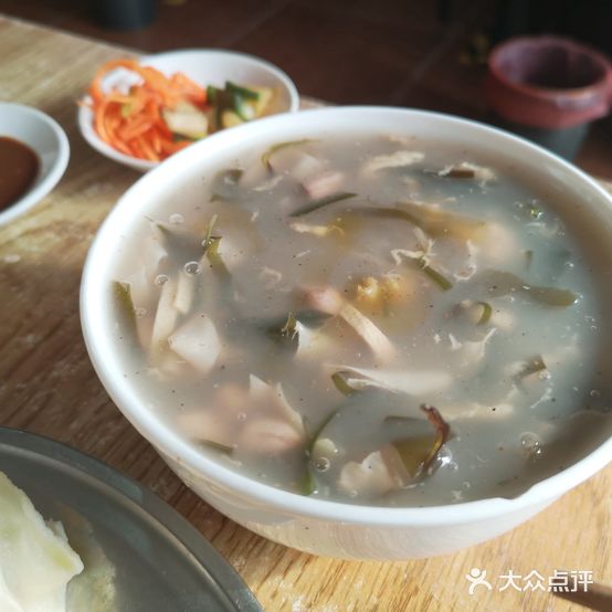 烫面包蒸饺(原二幼老店)