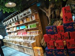零售区-艳阳天民俗村(公园路店)
