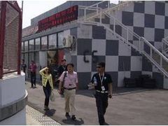 -汽车梦工场汽车电影院