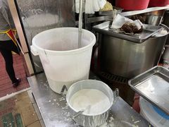 -后街女孩肠粉店