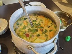 泰式冬阴功虾汤-大头虾越式风味餐厅(光明广场店)