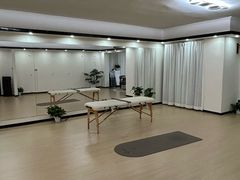 -简·无界健身工作室·运动康复·体态(石厦店)