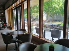 靠窗位-wineapp葡萄酒餐吧(外滩金融中心店)