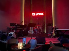 -TZ House音乐现场(来福士中心店)