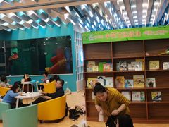 -Swim斯卫姆国际儿童游泳中心(红博中央公园店)