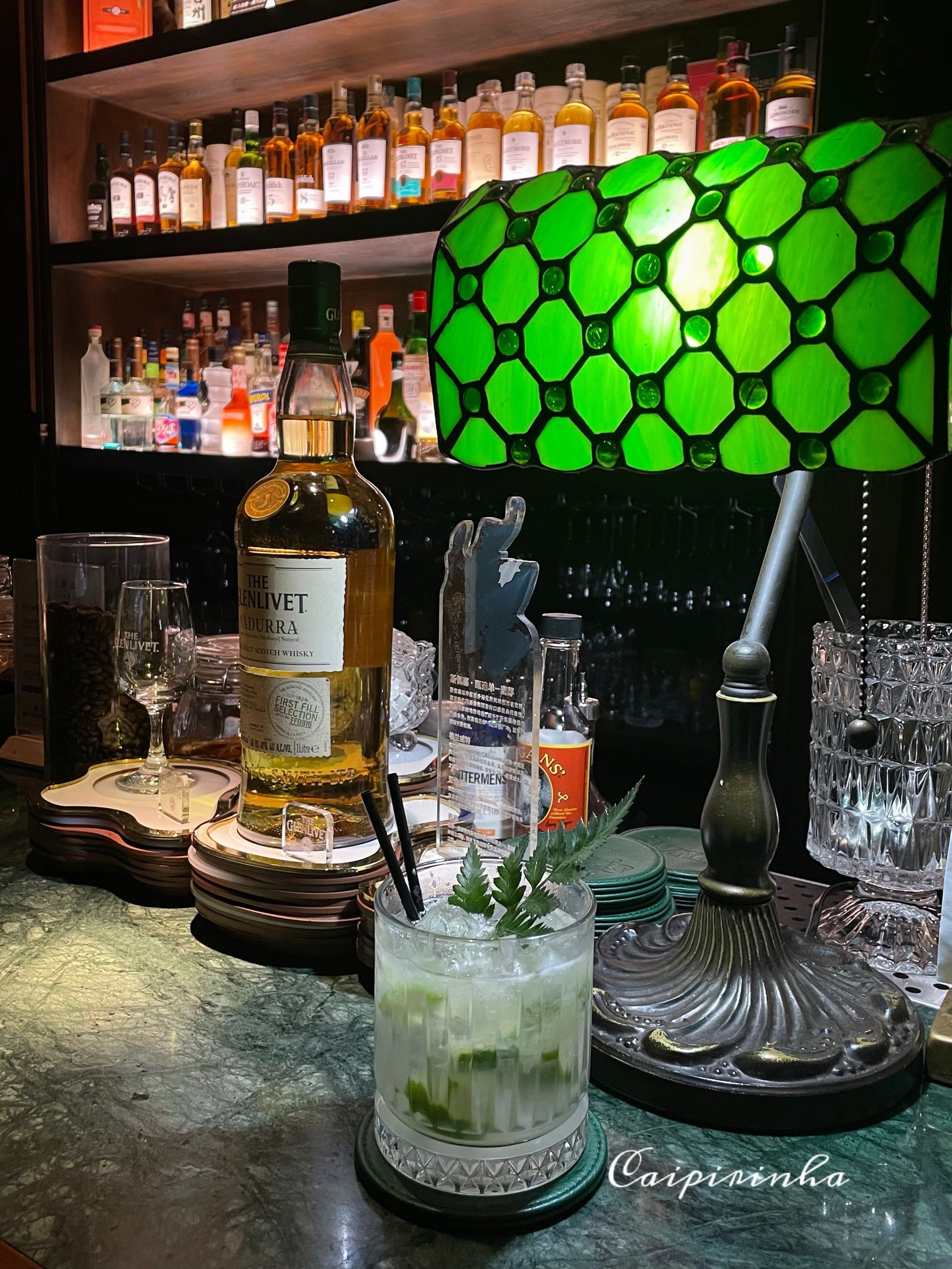 这家小酒吧超适合晚上和朋友一起消磨时光