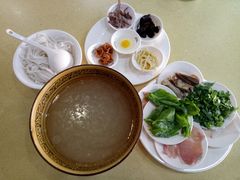 -桥香园云南过桥米线(金马碧鸡店)
