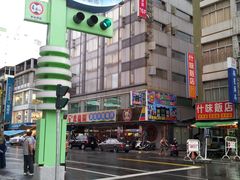 -六合夜市