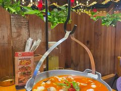 -老滇山寨•云南特色菜•地方菜•民族风情歌舞表演(金碧店)