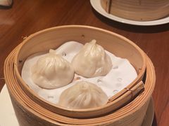 蟹肉灌汤小笼包-嘉麟楼