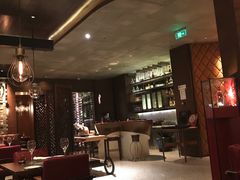 -恰餐厅及酒吧 CHAR Bar & Grill (北京丽都皇冠假日店)