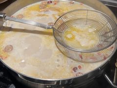 -尚尚仙·酸汤猪手·猪肚鸡火锅(华联万柳购物中心店)