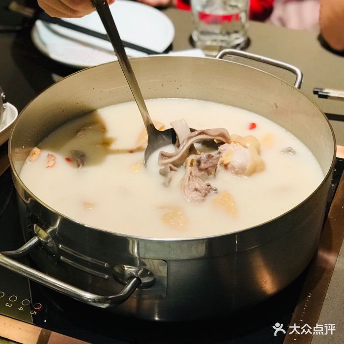 捞王锅物料理(世茂广场店)猪肚鸡火锅图片