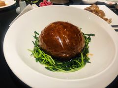 招牌千斤鼎-A One Kitchen·南京精菜馆(德基广场店)