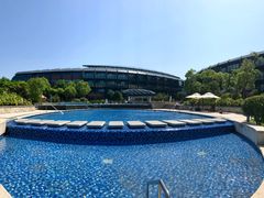 -上海滴水湖皇冠假日酒店