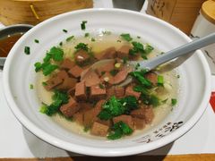 馋口鸭血汤-馋三尺蟹粉小笼(人民广场店)