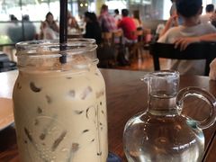 -ROAST coffee & eatery