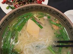 蒙自过桥米线-南蛮子(进贤路店)
