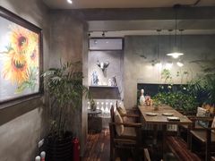 -HIGH FIVE哈福手工汉堡(桂林路店)