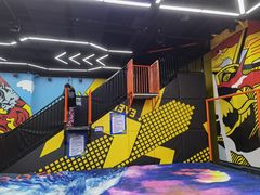 -爱蹦iBOON蹦床运动馆(江汉店)