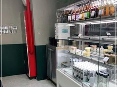 面包甜点陈列柜-OUR Bakery(三里屯太古里店)