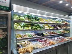 自助取餐区-愉肴麻辣香锅(中山路店)