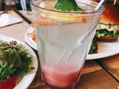 草莓柠檬冰茶-UPPER KITCHEN(延安路店)