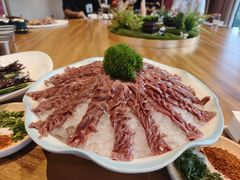 -茅草房·河畔园林火锅