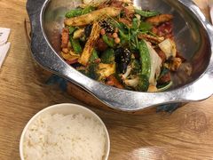 -愉肴麻辣香锅(中山路店)