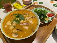 冬阴功海鲜粉-越弥越南传统美食馆