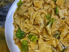 -东北菜冰城一家人