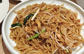 Braised Chicken Strips with Dried Scallop and Yimian Noodles