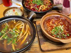 -有红鸡毛店·砂锅菜(抚琴夜市店)