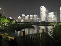 -万绿园