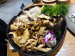 -一朵菌·野生菌探索家火锅(南亚店)