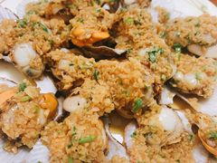 油泼扇贝-天伦海鲜·老味道·青岛菜(栈桥天主教堂店)