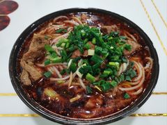 -胥佳烧鸡公牛肉面馆