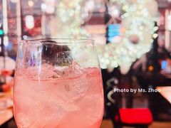 起泡的赛普曼特-IL TEATRO 精品意大利餐厅