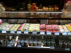 面包甜点陈列柜-功德林(南京西路店)