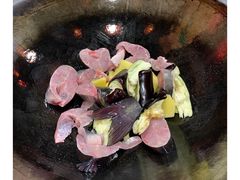 -小火炕铁锅炖鱼