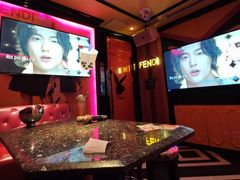 -UK派对KTV(日月广场店)