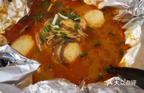 Spicy Sour Fish Ball Quinoa Foil-Grilled Clam Noodles