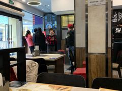大堂-康师傅私房牛肉面(马泉营奥莱店)