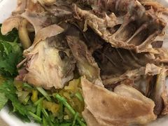 煮鸡架-老王四季抻面(南六东路店)