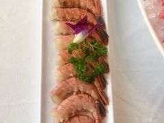 -云顶旋转自助景观餐厅