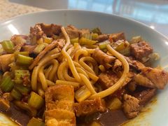 一半鸡炒一半馕-疆Jiang·新疆秘制料理