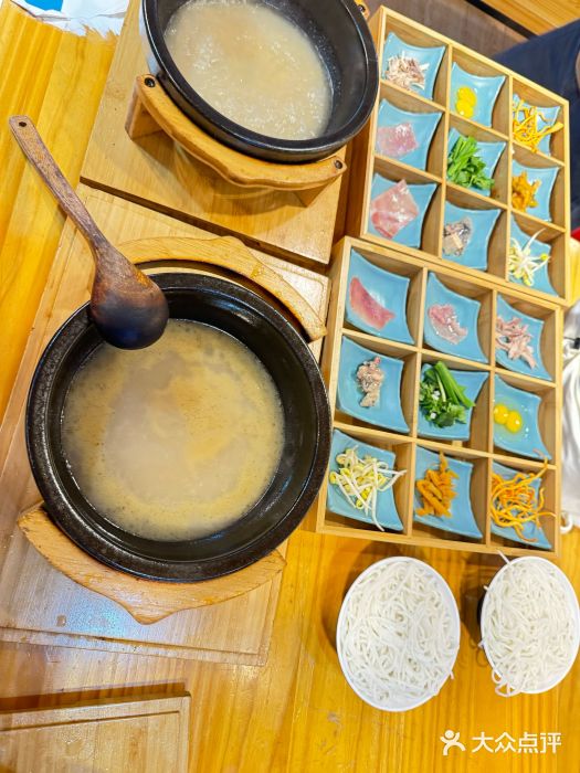 勺子米线·云南传统小吃市集(四方街店)图片