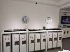 -目艮眼镜SHOWROOM(品牌集合店)